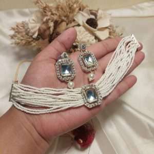 White Pearl Choker