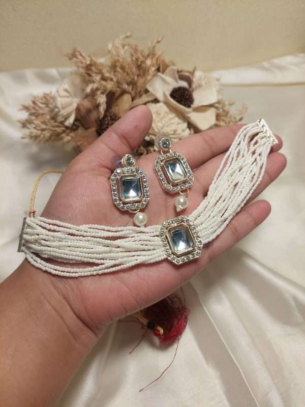 White Pearl Choker
